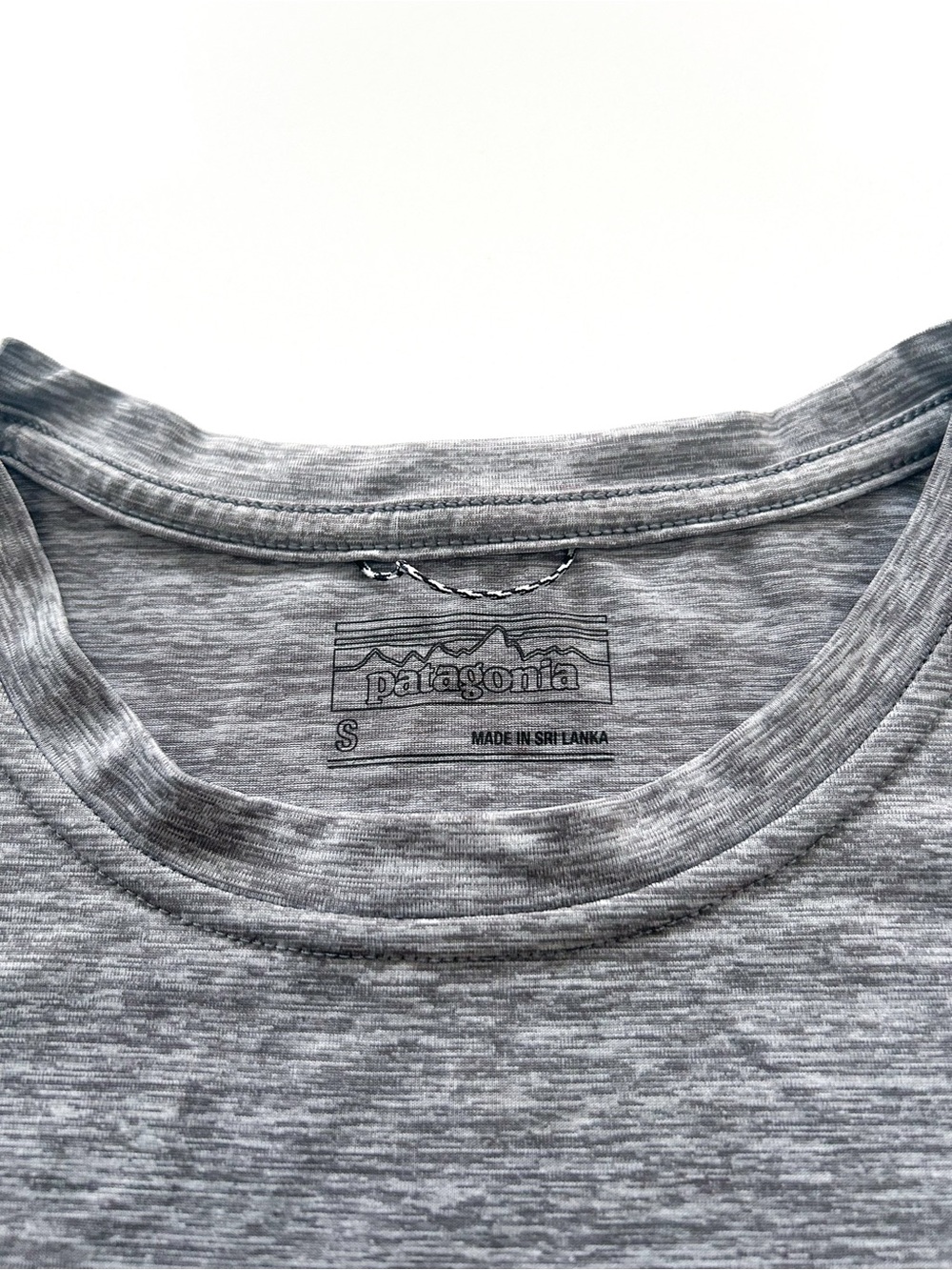 Patagonia Capilene Cool Daily Graphic Long Sleeve Shirt Gray Womens Small - Picture 13 of 15